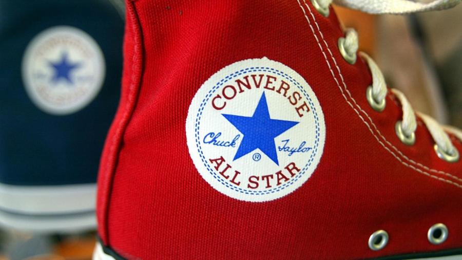What Side Is the Converse Logo On?