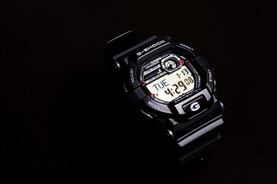 How Do You Set the Time on a Casio G-Shock Watch